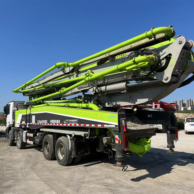 47 50 52 Metre Kullanılmış Kamyon Beton Pompası Dizel 400L 300kW