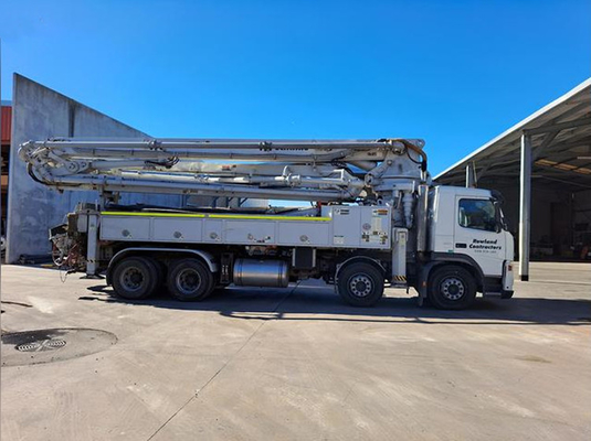 Üst Marka HB56K 56m Mafsallı Bomlu Beton Pompası Kamyonu