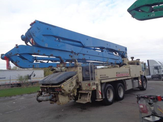Üst Marka HB56K 56m Mafsallı Bomlu Beton Pompası Kamyonu
